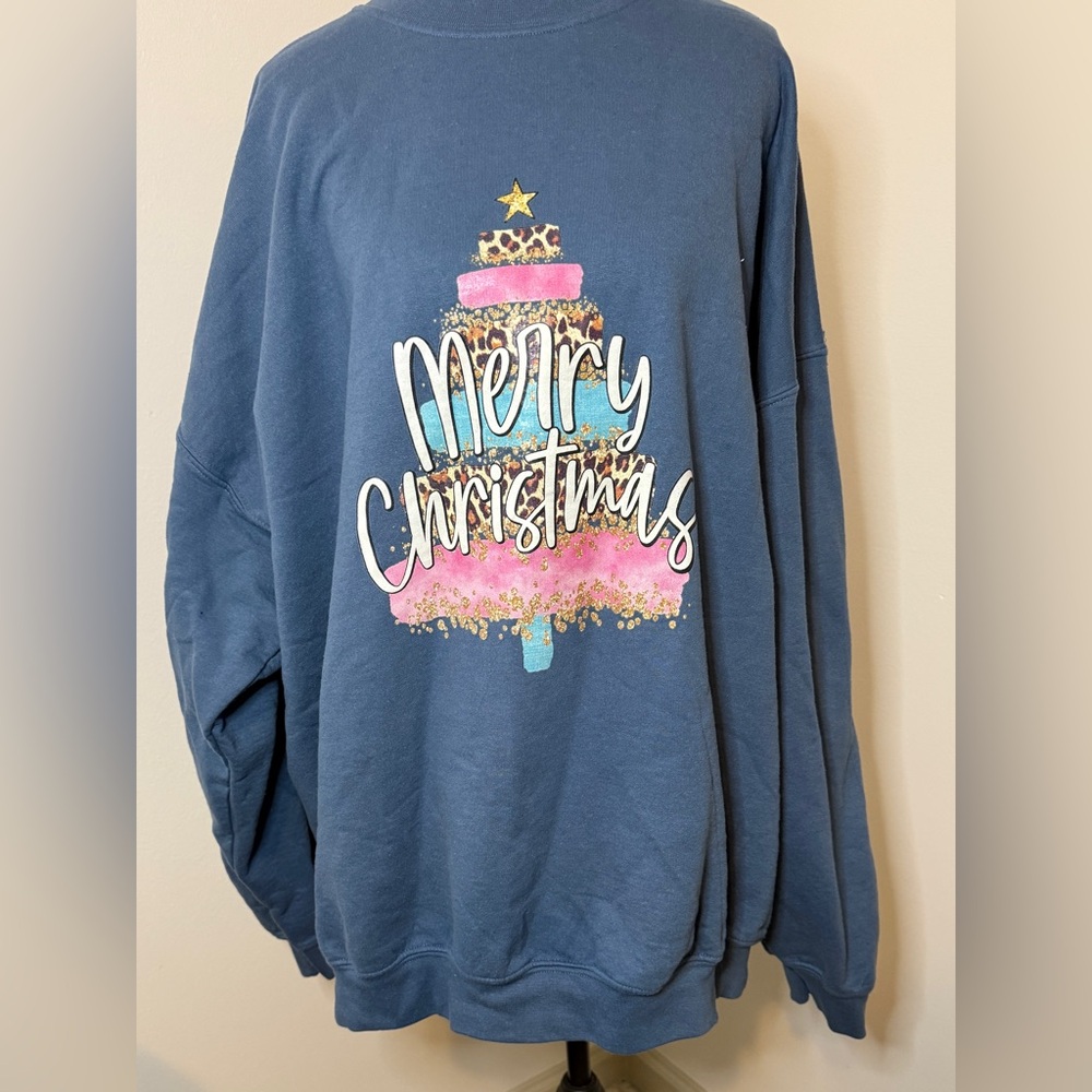 Gildan Heavy Merry‎ Christmas Sweatshirt